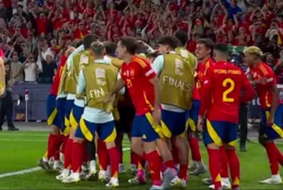 Man Utd, Liverpool and Arsenal fans all demand the same signing immediately after watching Spain vs France