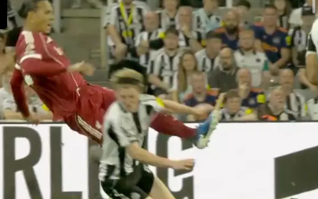 Alan Shearer issues damning 11-word verdict on Anthony Gordon red card after Virgil van Dijk challenge